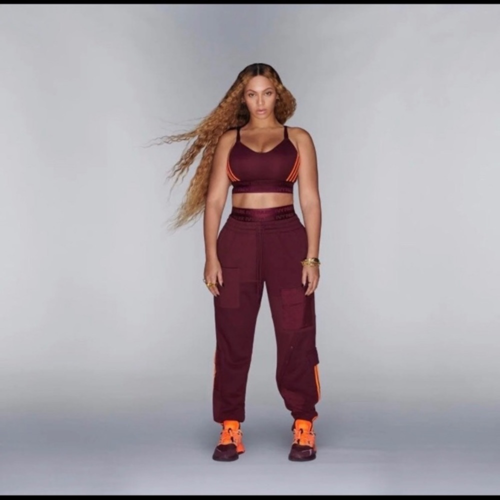 THE SOLD OUT Beyoncé/adidas Ivy Park sports bra